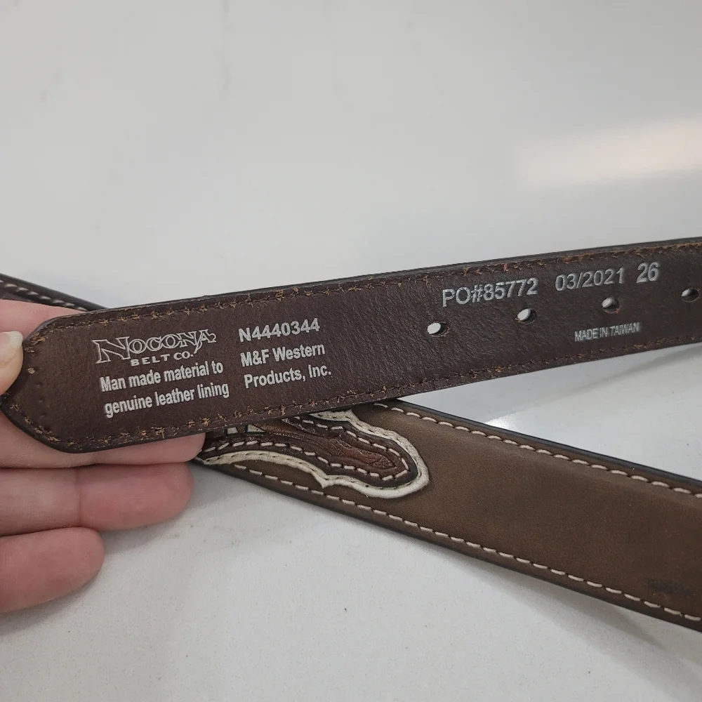 Nocona tooled leather blend belt 31